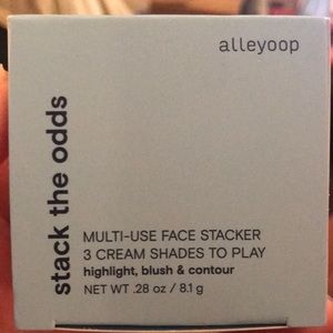 Alleyoop Stack the Odds highlight, blush, and contour